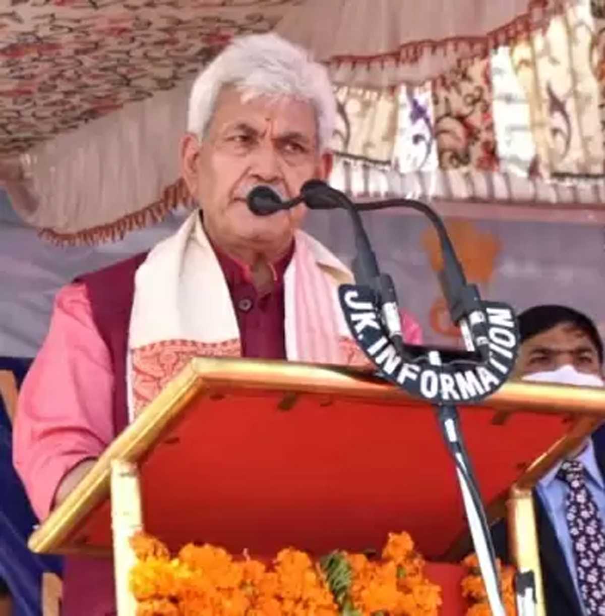 मारे गए कश्मीरी पंडित की विधवा को मिलेगी जम्मू-कश्मीर सरकार की नौकरी : उपराज्यपाल